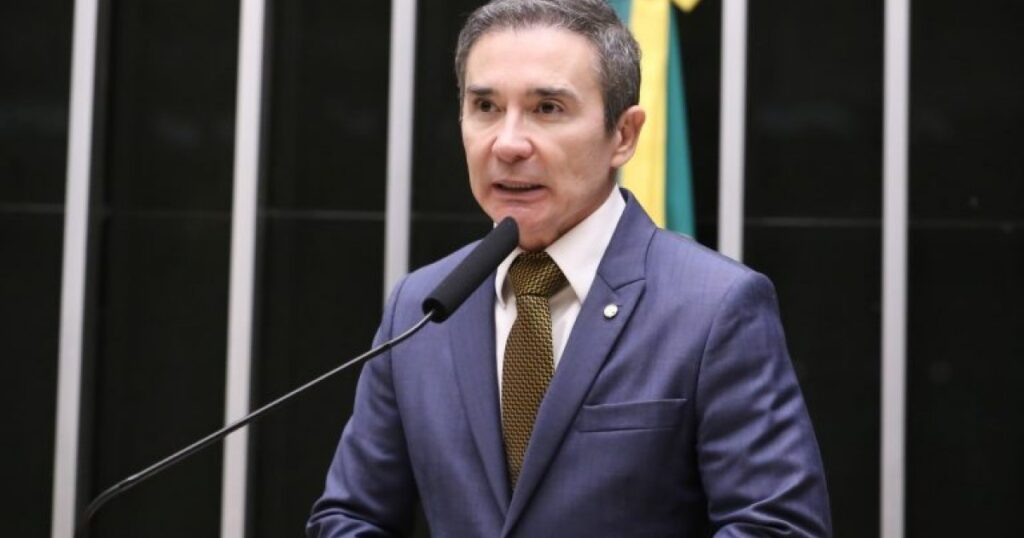 Projeto inclui áreas com baixa cobertura bancária entre prioridades de proteção financeira a idosos