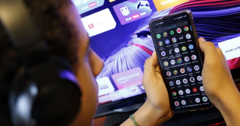 ECA Digital aposta em pontos de controle, não em proibição de redes sociais